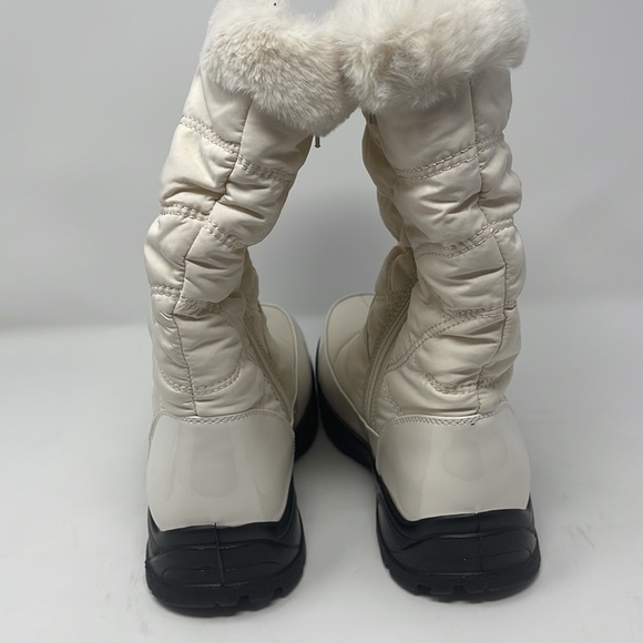 Easy Street Easy Dry Cuddle Waterproof Boots - Picture 5 of 16